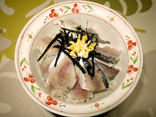 簡単に出来るアジ丼もおすすめです。