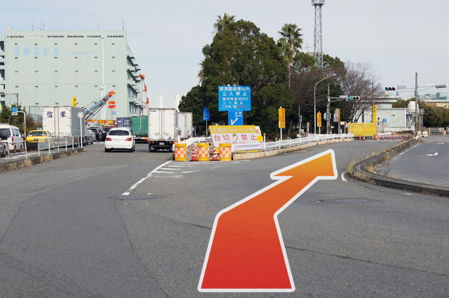 すぐに分岐路を右へ